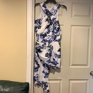 NWOT Vintage Venus Cross Front Asymmetrical Floral Dress 💙
